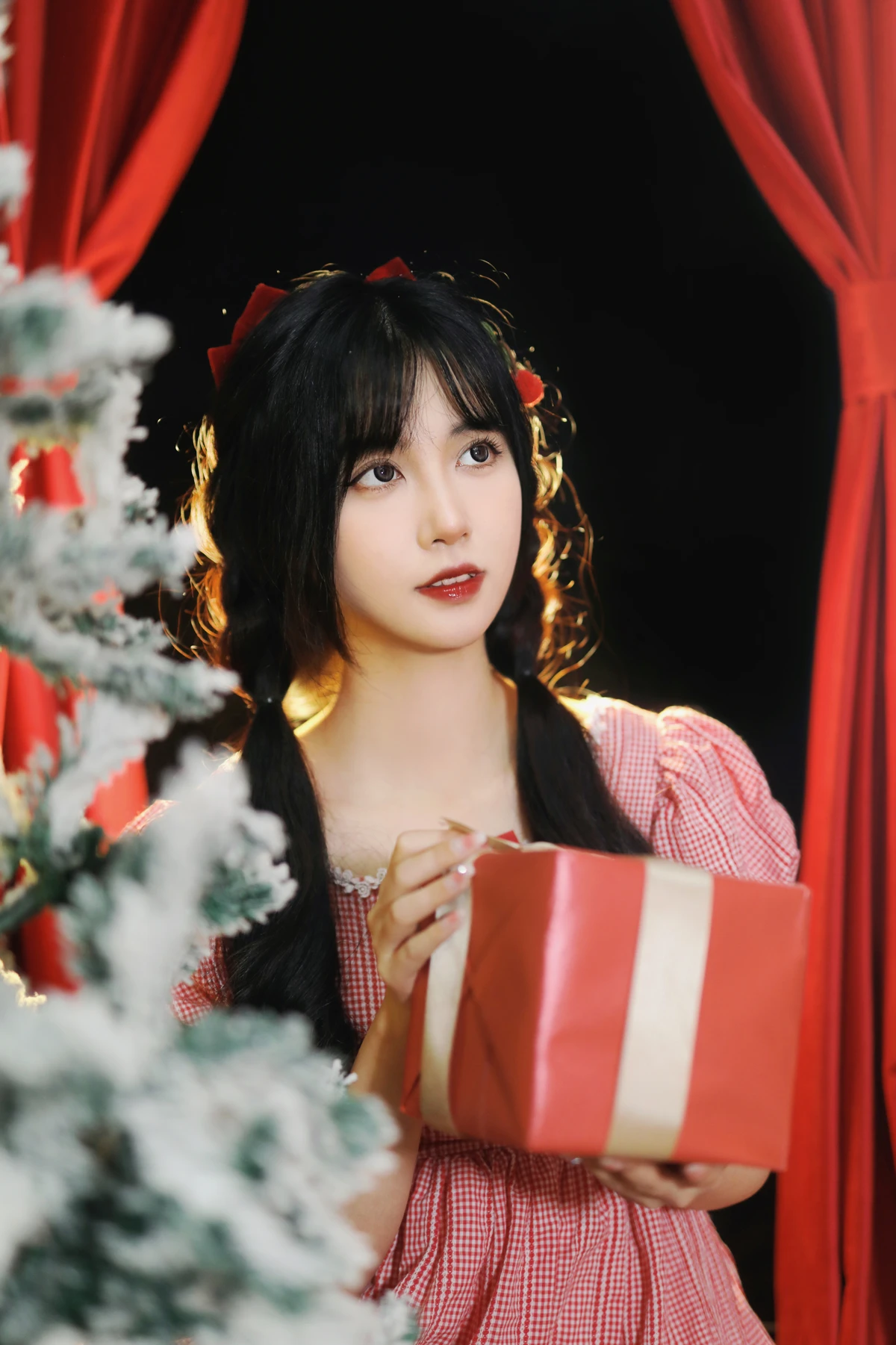 [YITUYU] 2022.12.18 Vol.2708 – Christmas in a Fairy Tale Light cherry blossom#[25P]-11