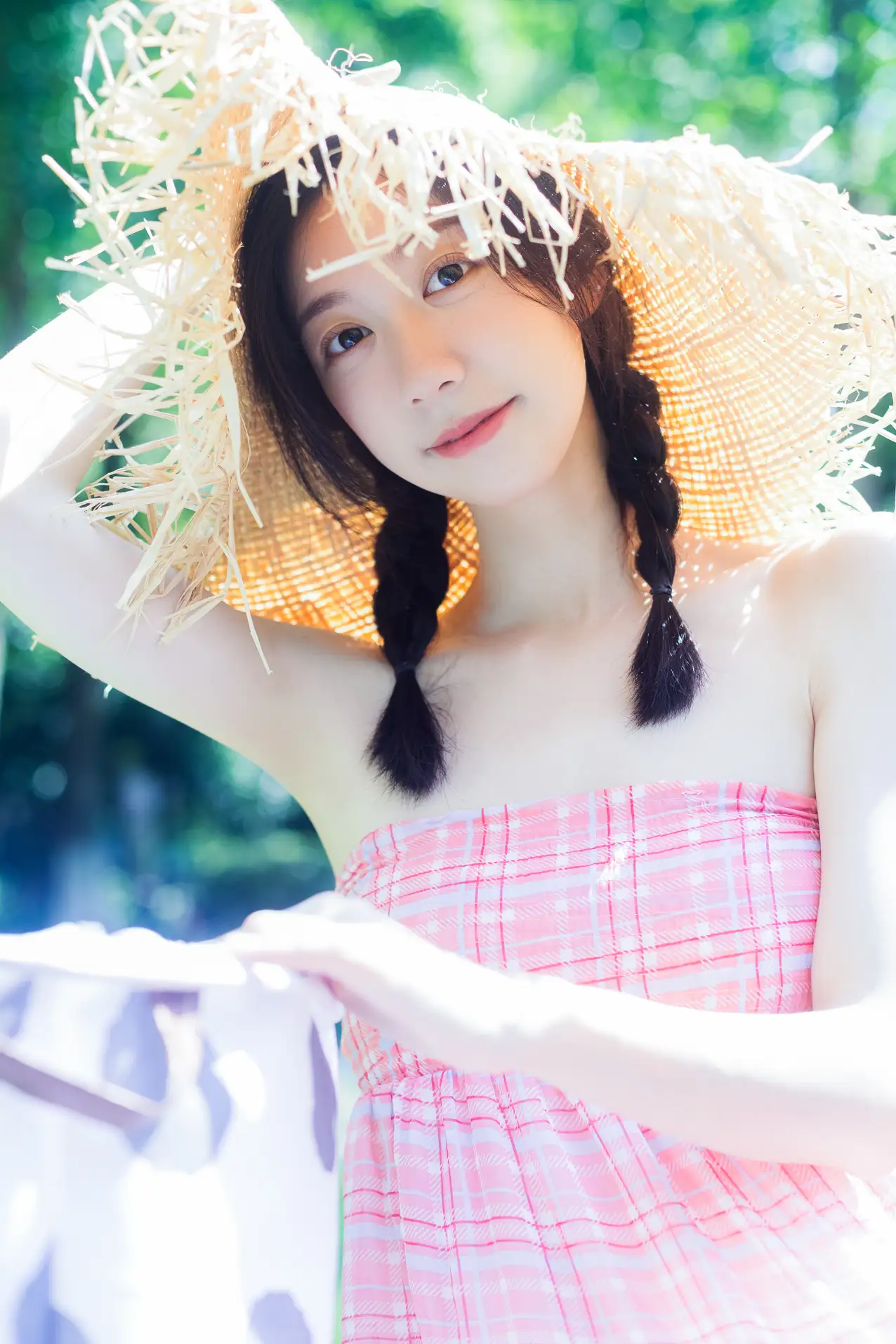 [YITUYU] 2022.07.19 Vol.1520 – The weather is sunny today Cat Feeding Girl Cat Girl-#[42P]-25